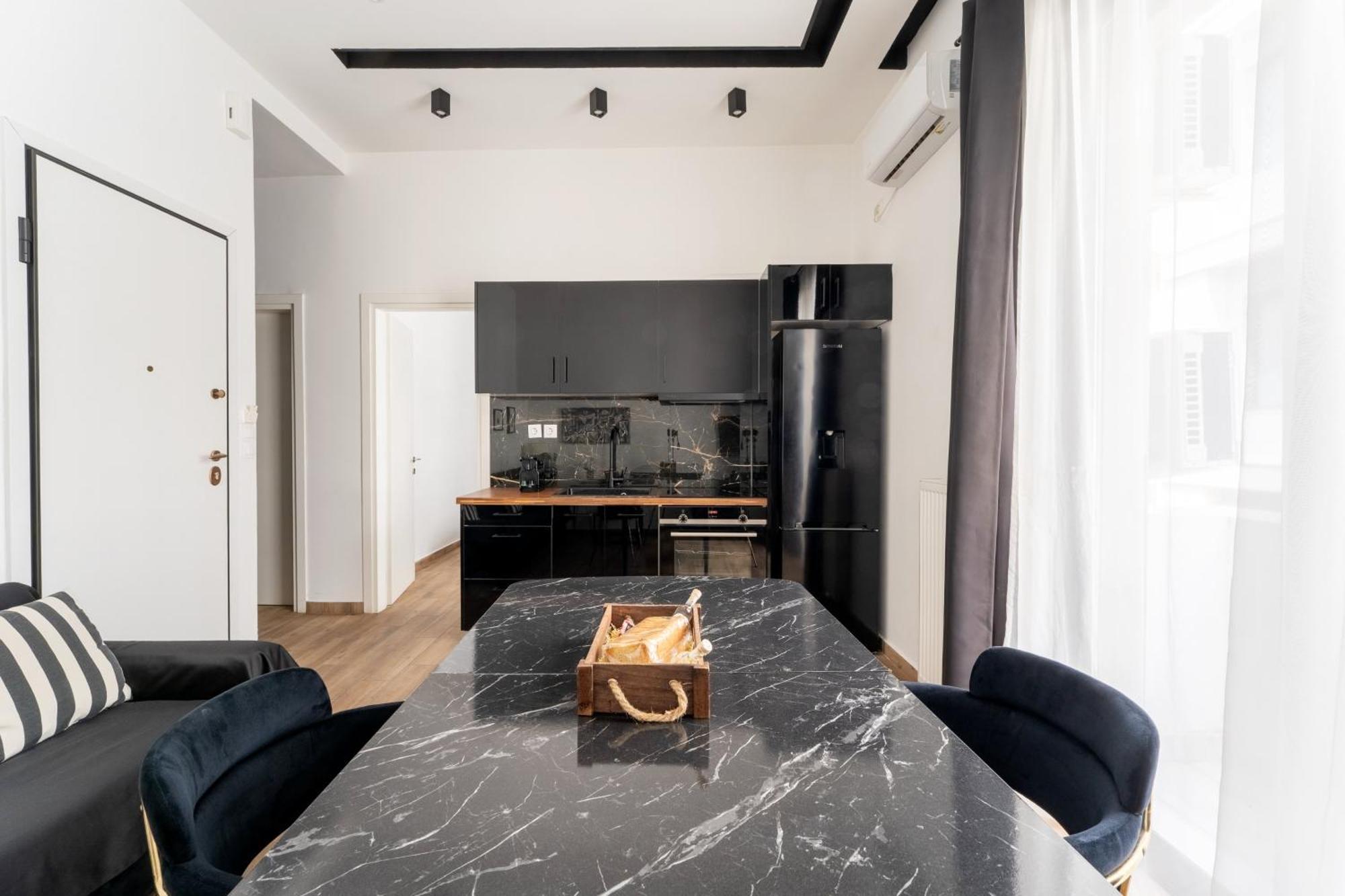 Neo Luxury Suite Афины Экстерьер фото